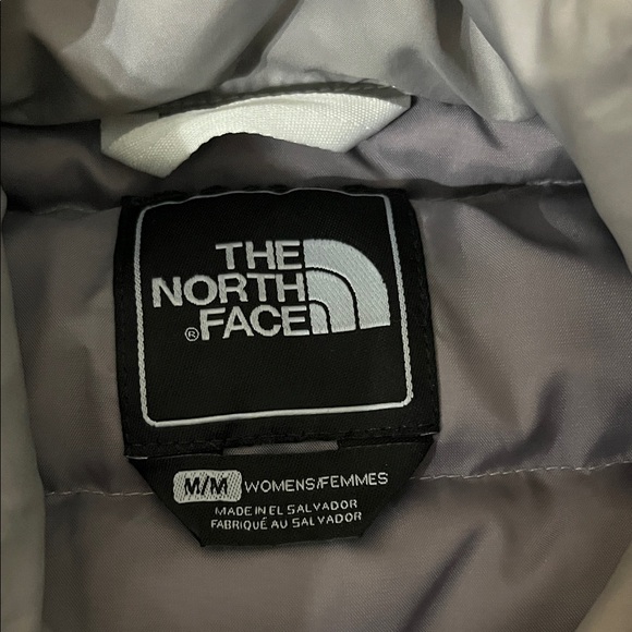 The North Face Two-Tone Gray and White Jacket - Picture 2 of 8